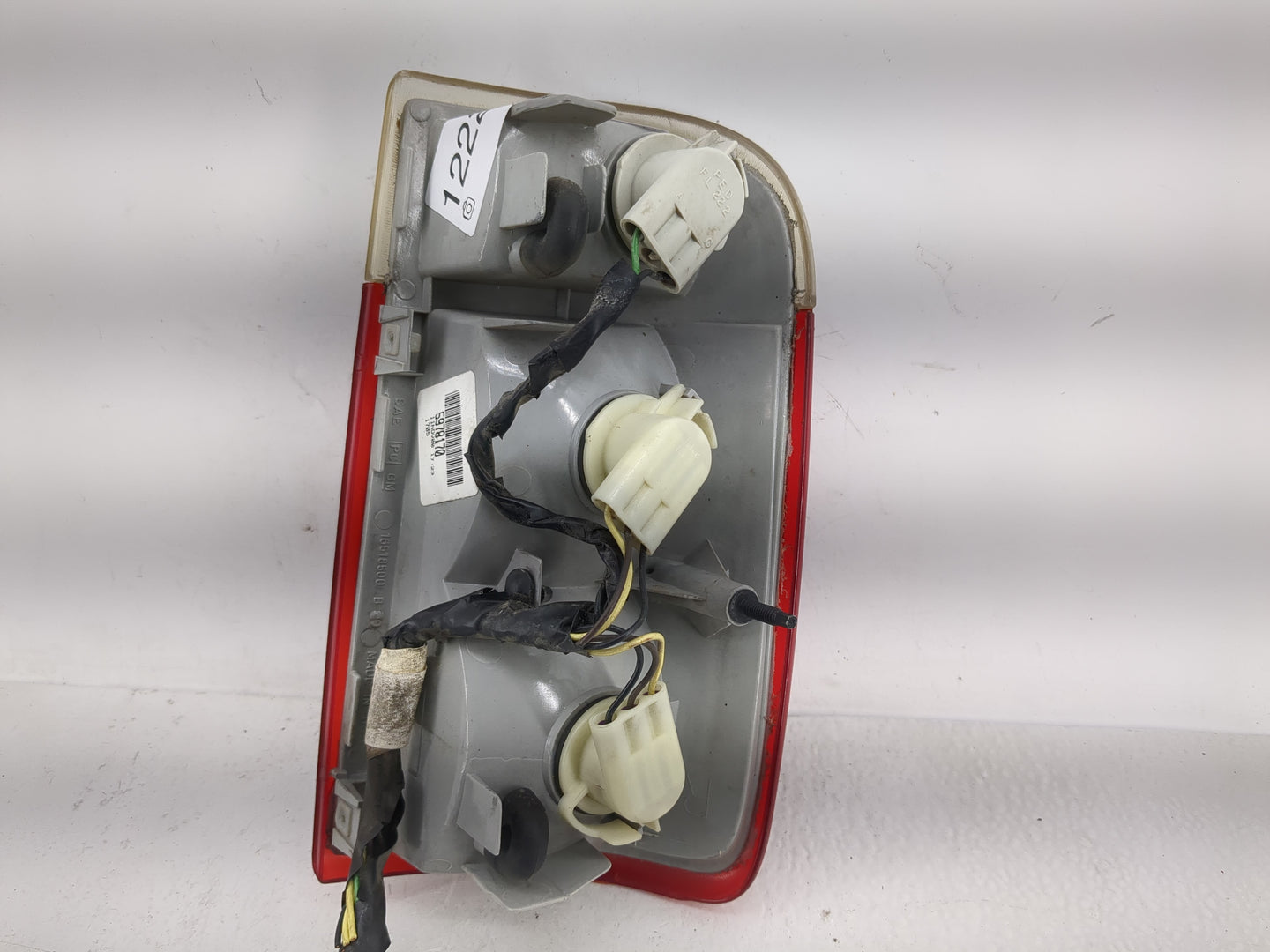 2001 Chevrolet S10 Blazer Tail Light Assembly Passenger Right OEM P/N:5978170 Fits OEM Used Auto Parts - Oemusedautoparts1.c