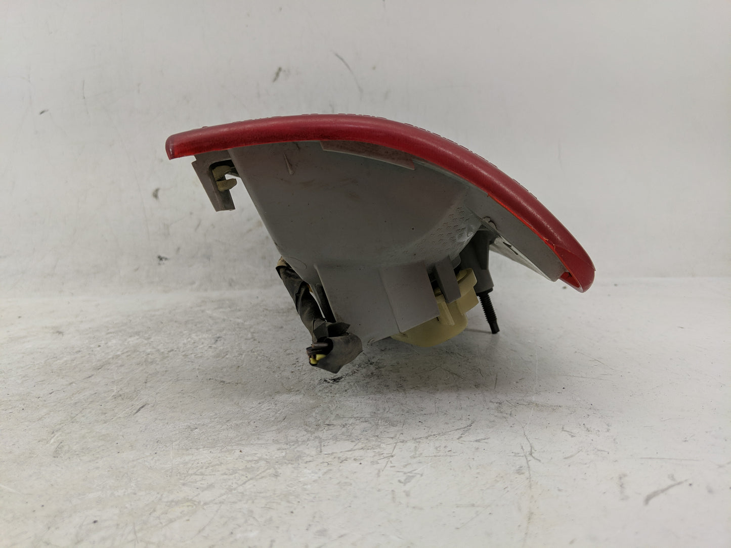 2001 Chevrolet S10 Blazer Tail Light Assembly Driver Left OEM P/N:5978169 Fits OEM Used Auto Parts - Oemusedautoparts1.com