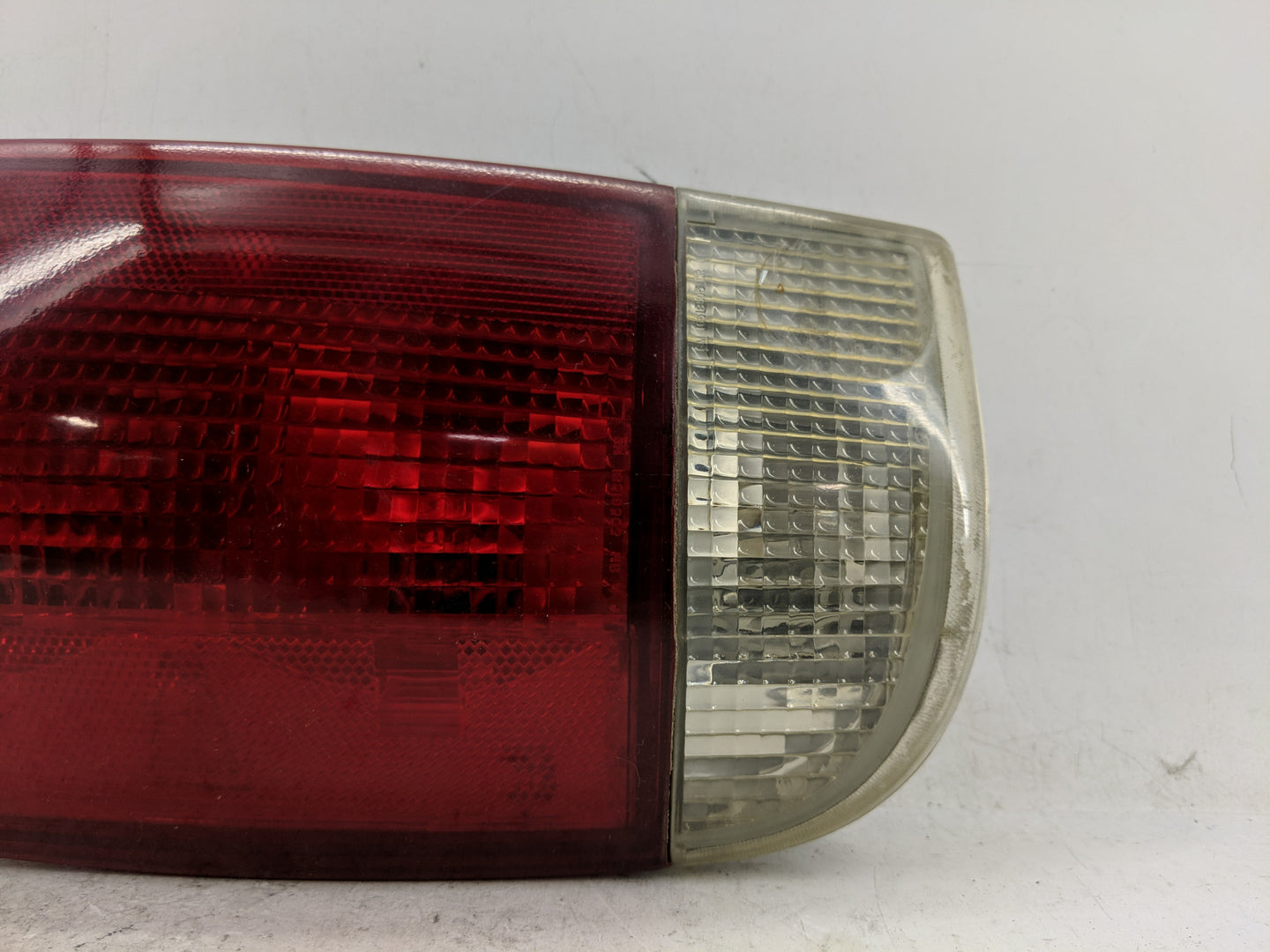 2001 Chevrolet S10 Blazer Tail Light Assembly Driver Left OEM P/N:5978169 Fits OEM Used Auto Parts - Oemusedautoparts1.com