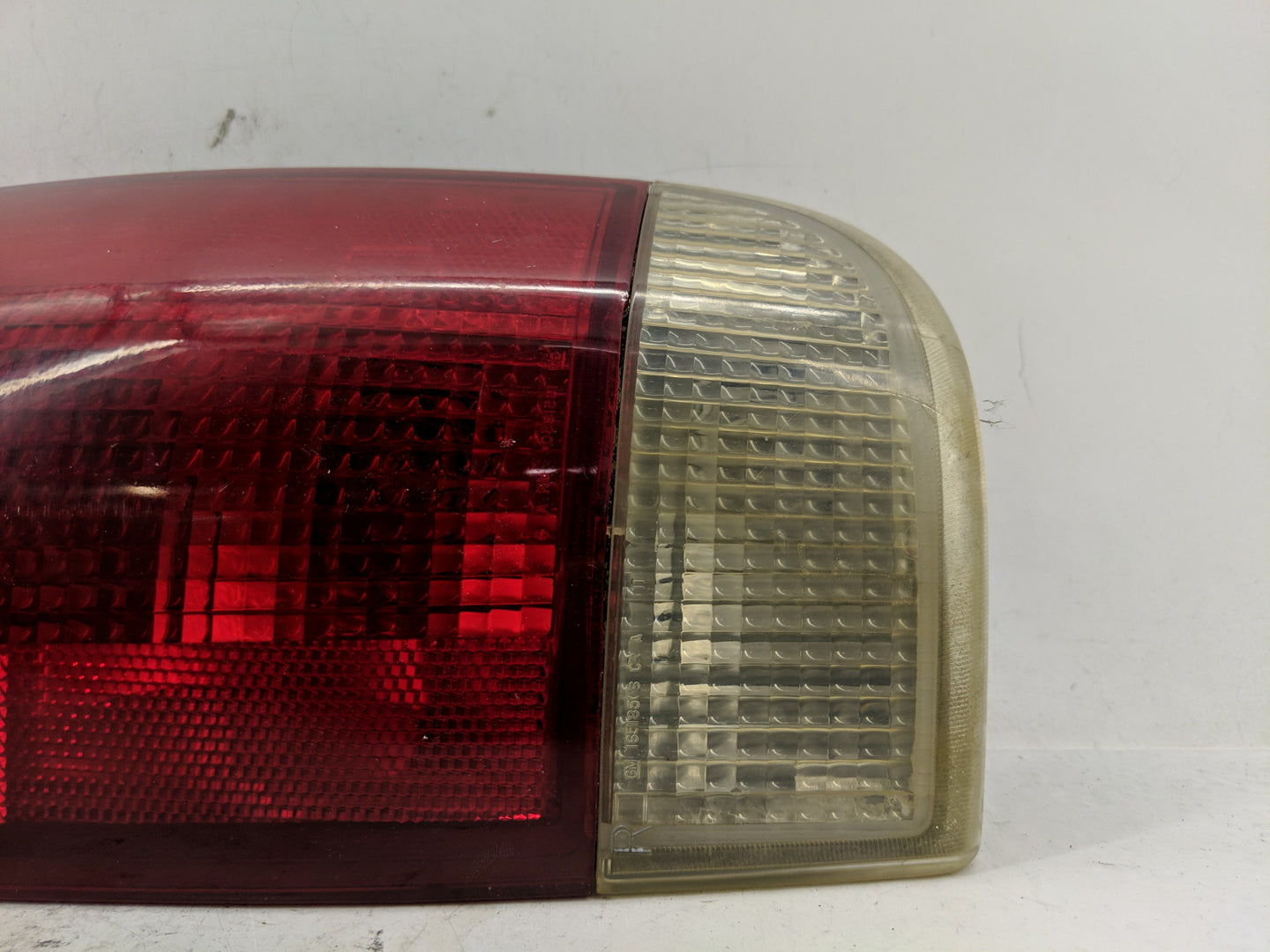 2001 Chevrolet S10 Blazer Tail Light Assembly Passenger Right OEM P/N:5978170 Fits OEM Used Auto Parts - Oemusedautoparts1.c