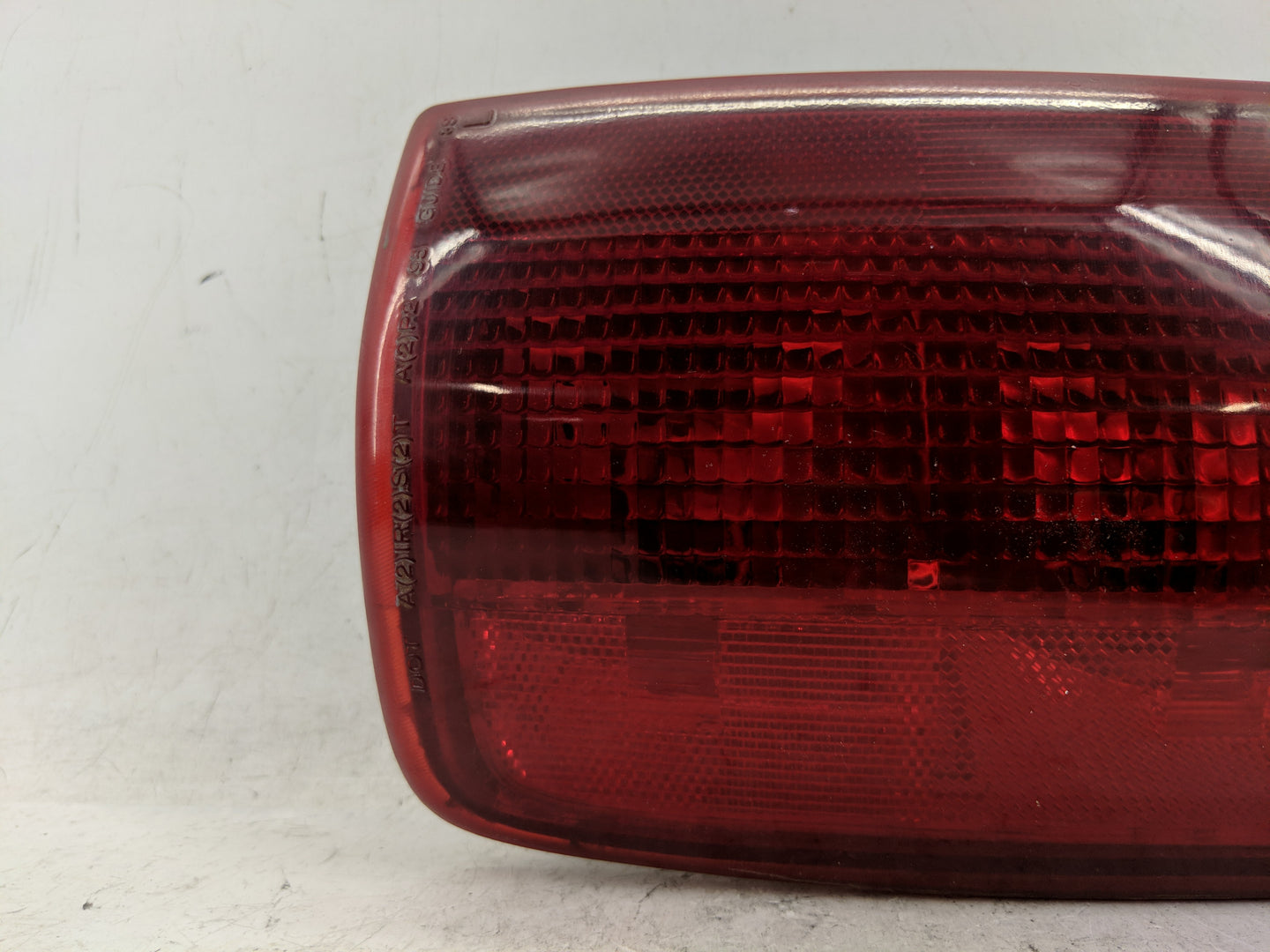 2001 Chevrolet S10 Blazer Tail Light Assembly Driver Left OEM P/N:5978169 Fits OEM Used Auto Parts - Oemusedautoparts1.com