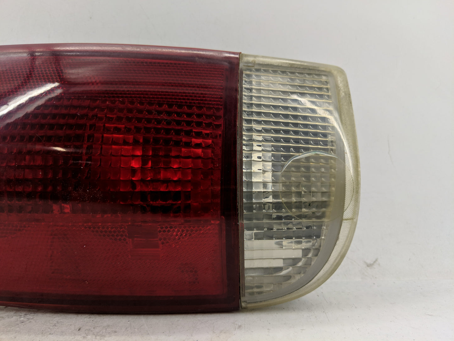 2001 Chevrolet S10 Blazer Tail Light Assembly Driver Left OEM P/N:5978169 Fits OEM Used Auto Parts - Oemusedautoparts1.com