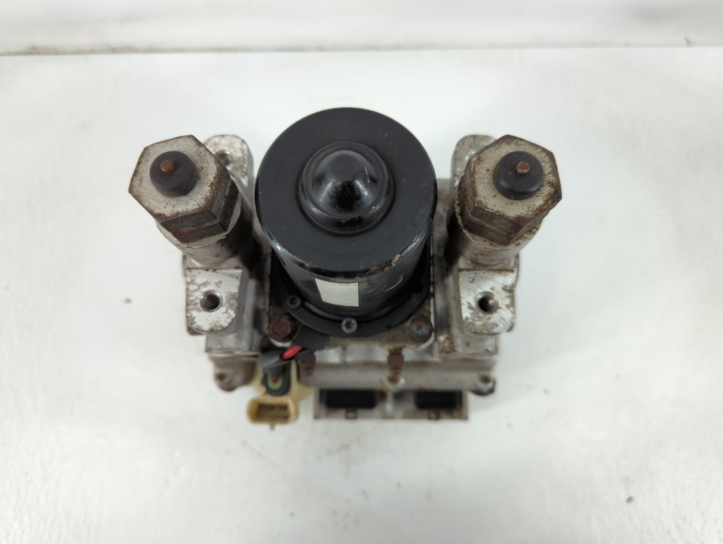 2001 Chevrolet S10 Blazer ABS Pump Control Module Replacement Fits Fits 2000 2002 2003 2004 2005 OEM Used Auto Parts - Oemus