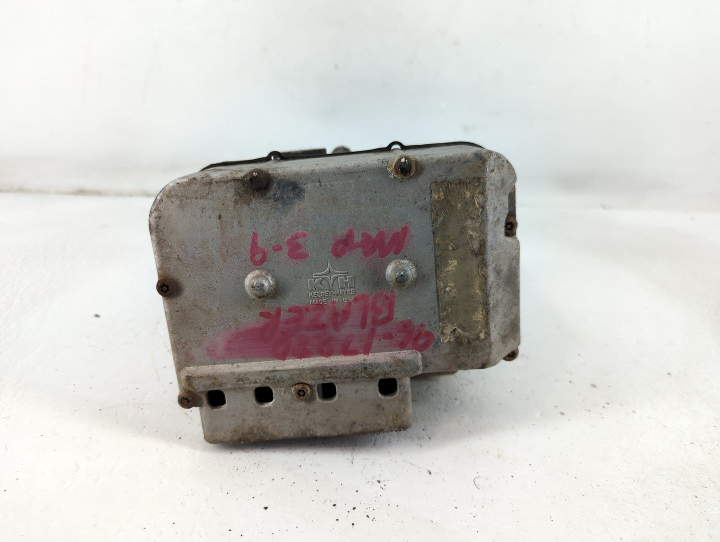 2001 Chevrolet S10 Blazer ABS Pump Control Module Replacement Fits Fits 2000 2002 2003 2004 2005 OEM Used Auto Parts - Oemus