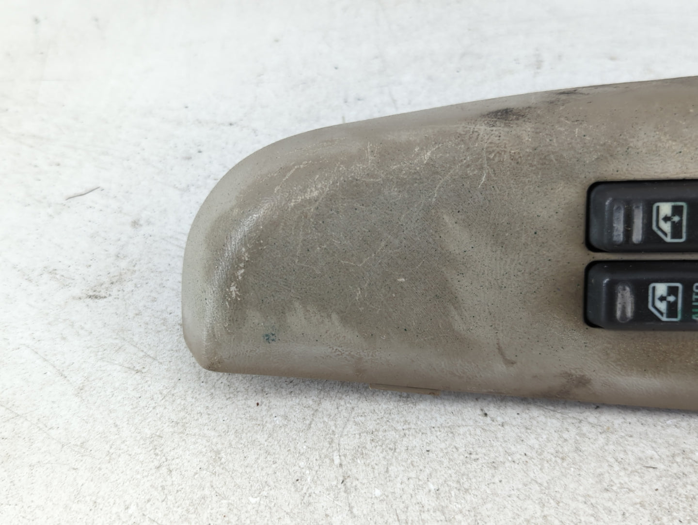 2000-2002 Chevrolet Silverado 1500 Master Power Window Switch Replacement Driver Side Left P/N:15043085 Fits Fits 2000 2001 