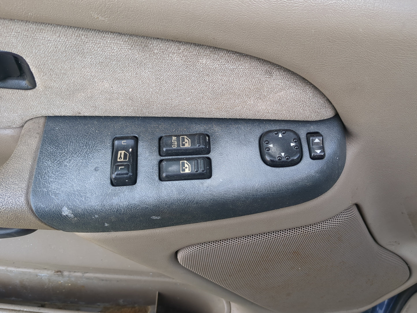 1999-2002 Chevrolet Silverado 1500 Master Power Window Switch Replacement Driver Side Left Fits Fits 1999 2000 2001 2002 OEM