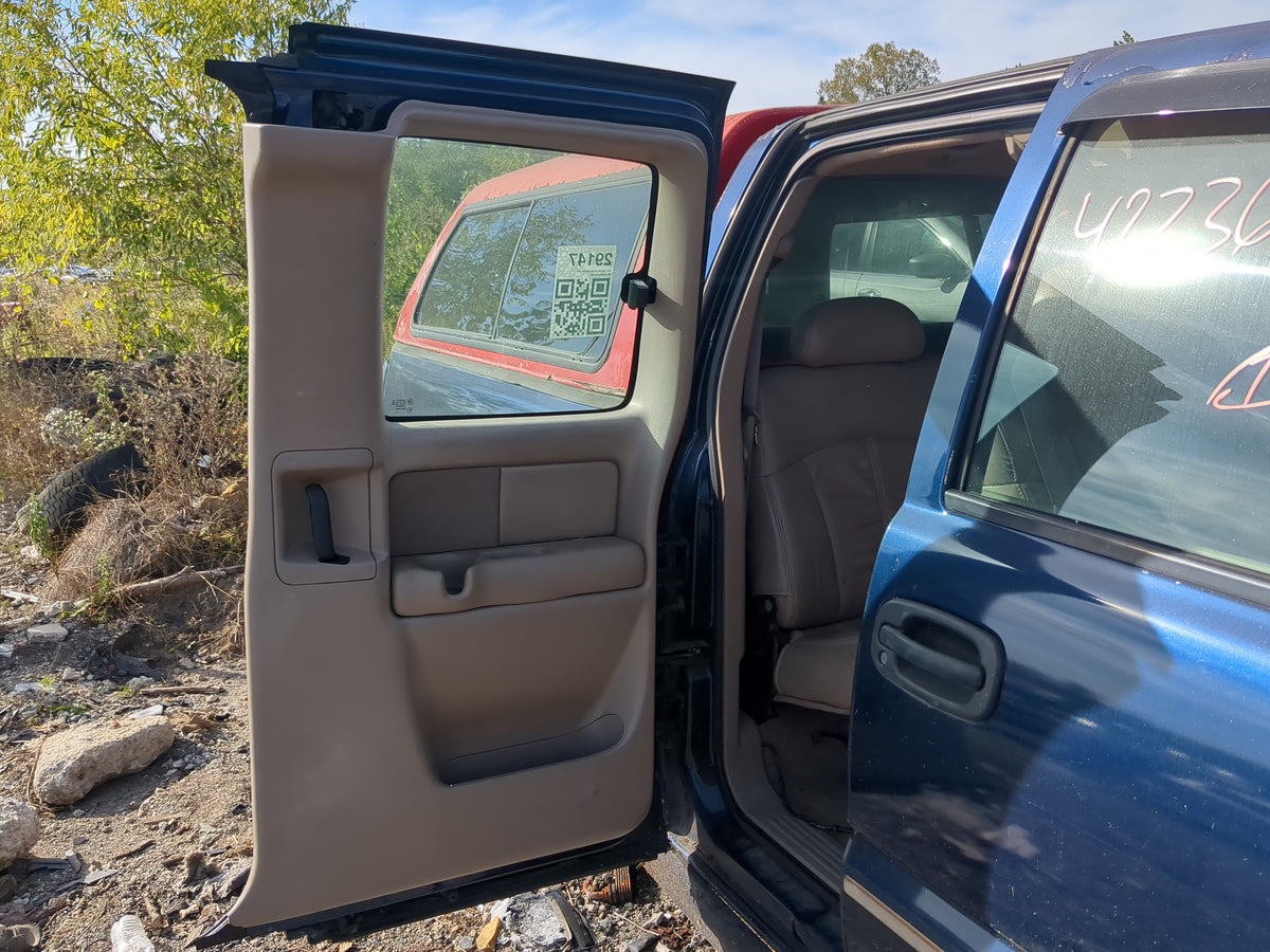 1999-2007 Chevrolet Silverado 1500 Passenger Rear Door Oem 1182625 - Oemusedautoparts1.com