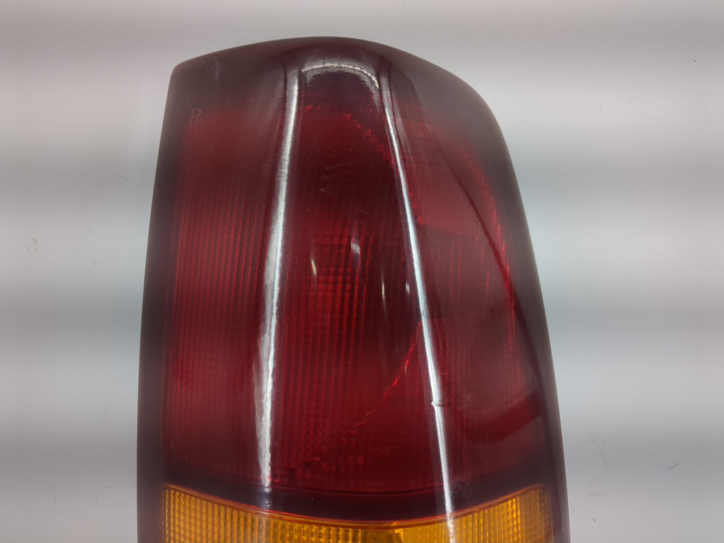 1999-2002 Chevrolet Silverado 1500 Tail Light Assembly Passenger Right OEM P/N:16524824 Fits Fits 1999 2000 2001 2002 2003 O