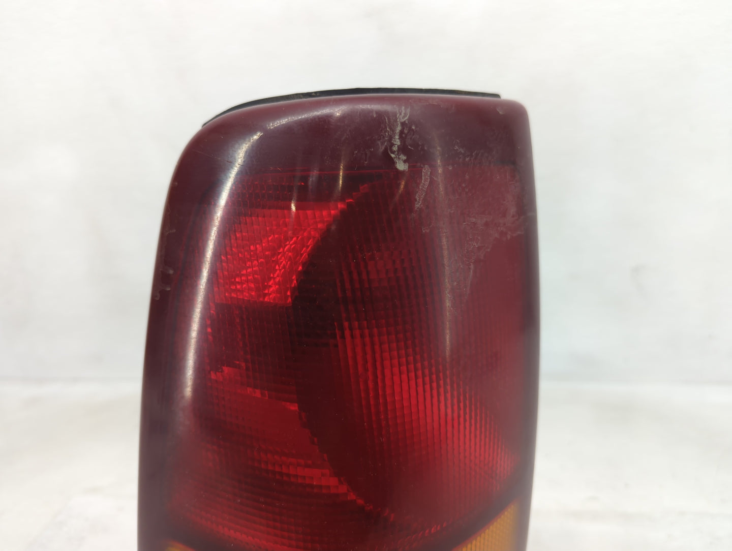 1999-2002 Chevrolet Silverado 1500 Tail Light Assembly Driver Left OEM P/N:16524515 B 42 Fits Fits 1999 2000 2001 2002 2003 
