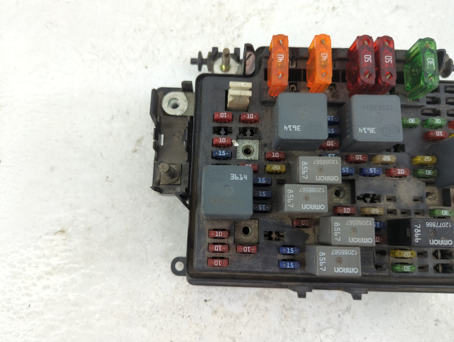 2000-2002 Chevrolet Silverado 1500 Fusebox Fuse Box Panel Relay Module P/N:15328806-05 Fits Fits 2000 2001 2002 OEM Used Aut