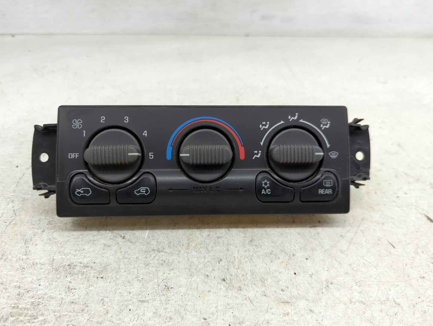 1999-2002 Chevrolet Silverado 1500 Climate Control Module Temperature AC/Heater Replacement P/N:15054698 Fits OEM Used Auto 