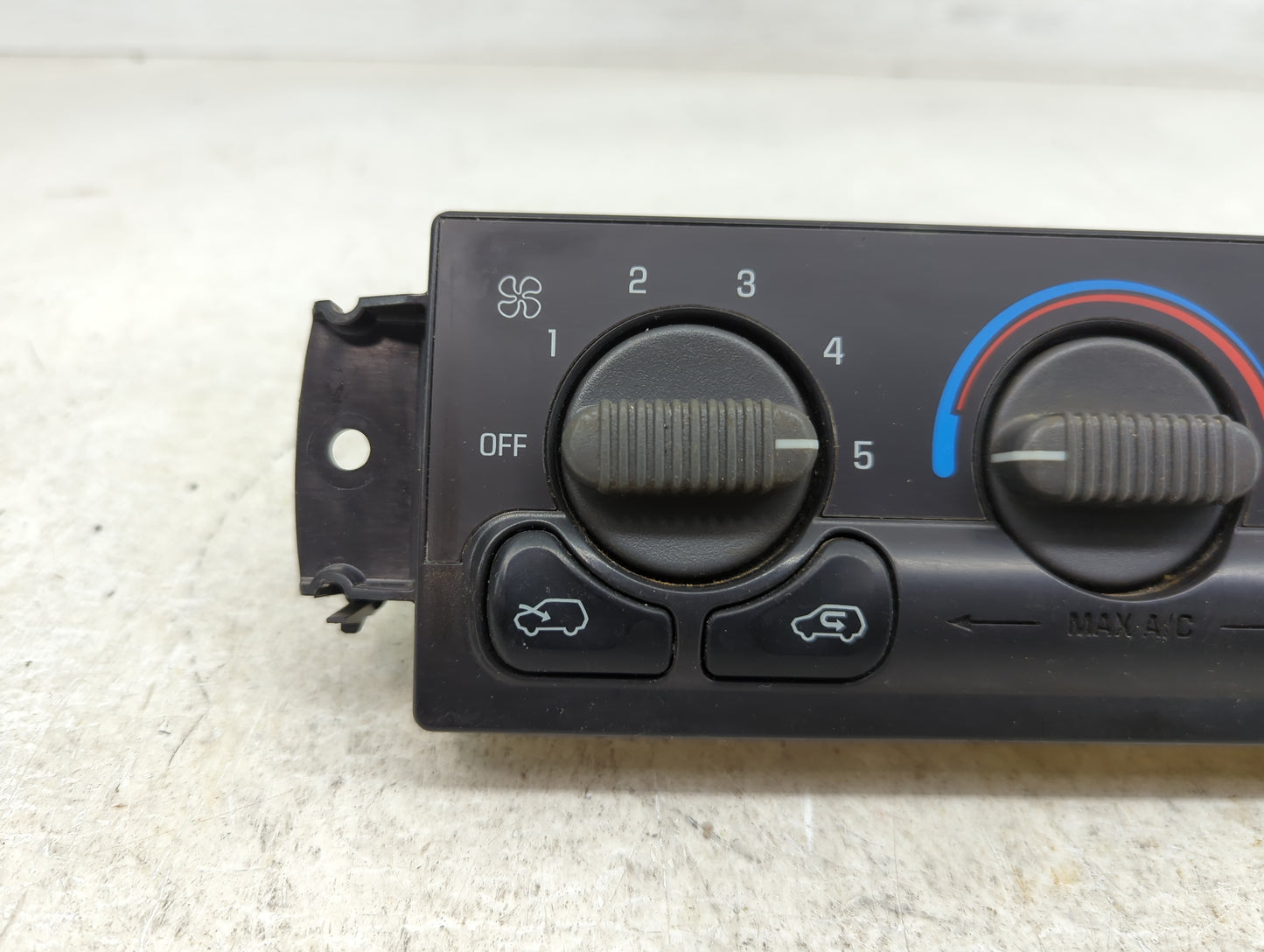1999-2002 Chevrolet Silverado 1500 Climate Control Module Temperature AC/Heater Replacement P/N:15054698 Fits OEM Used Auto 