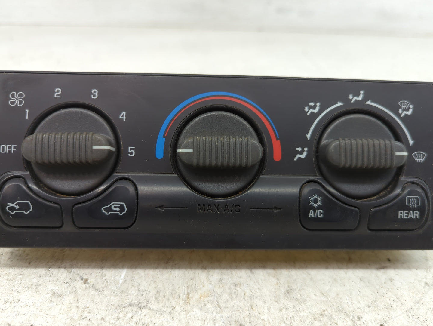 1999-2002 Chevrolet Silverado 1500 Climate Control Module Temperature AC/Heater Replacement P/N:15054698 Fits OEM Used Auto 
