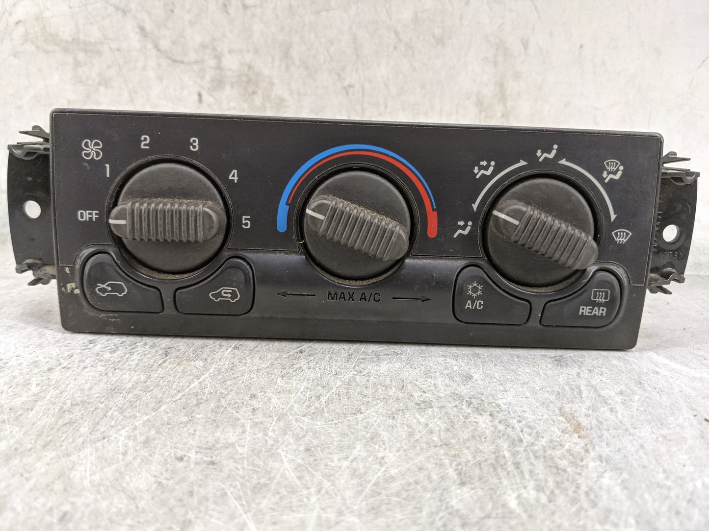 1999-2002 Chevrolet Silverado 1500 Climate Control Module Temperature AC/Heater Replacement P/N:15054698 Fits OEM Used Auto 