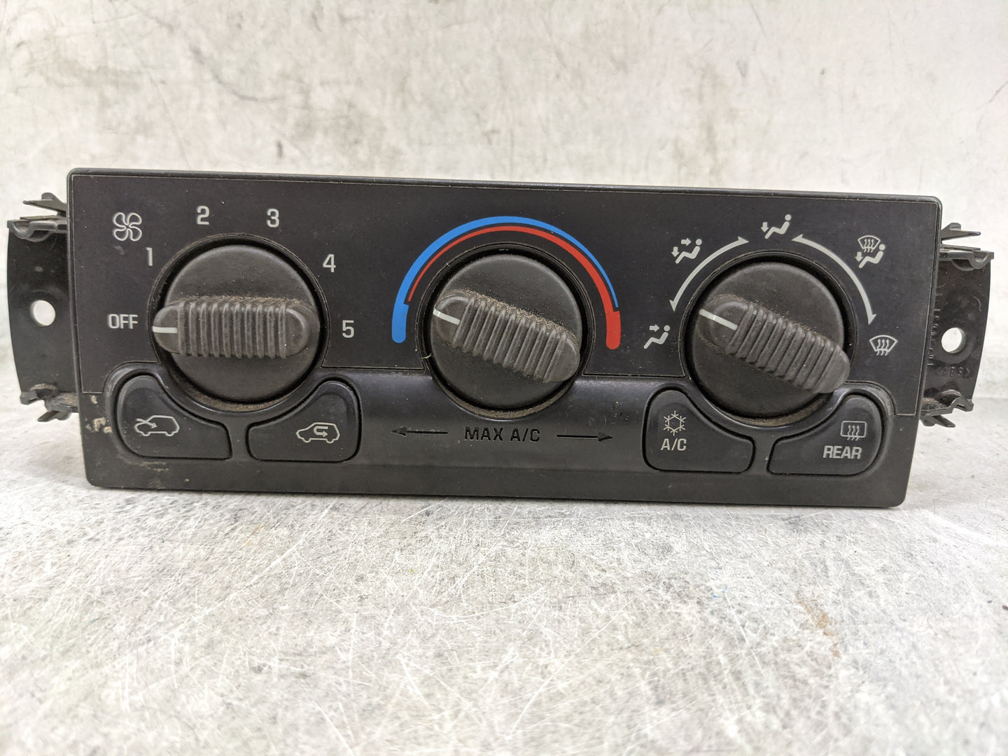 1999-2002 Chevrolet Silverado 1500 Climate Control Module Temperature AC/Heater Replacement P/N:15054698 Fits OEM Used Auto 