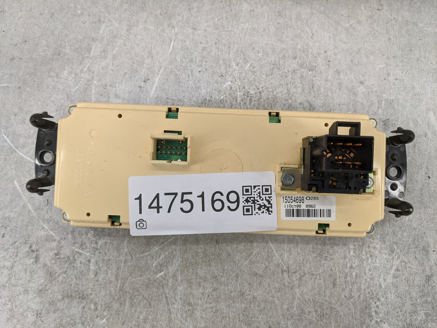 1999-2002 Chevrolet Silverado 1500 Climate Control Module Temperature AC/Heater Replacement P/N:15054698 Fits OEM Used Auto 