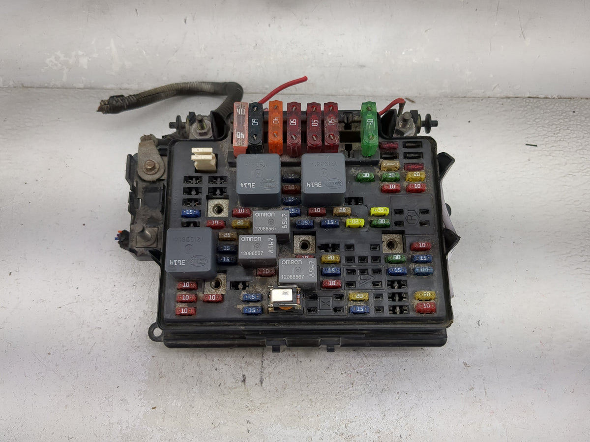 2001 Chevrolet Silverado 1500 Fusebox Fuse Box Panel Relay Module P/N:15328806-05 12088567 Fits OEM Used Auto Parts - Oemuse