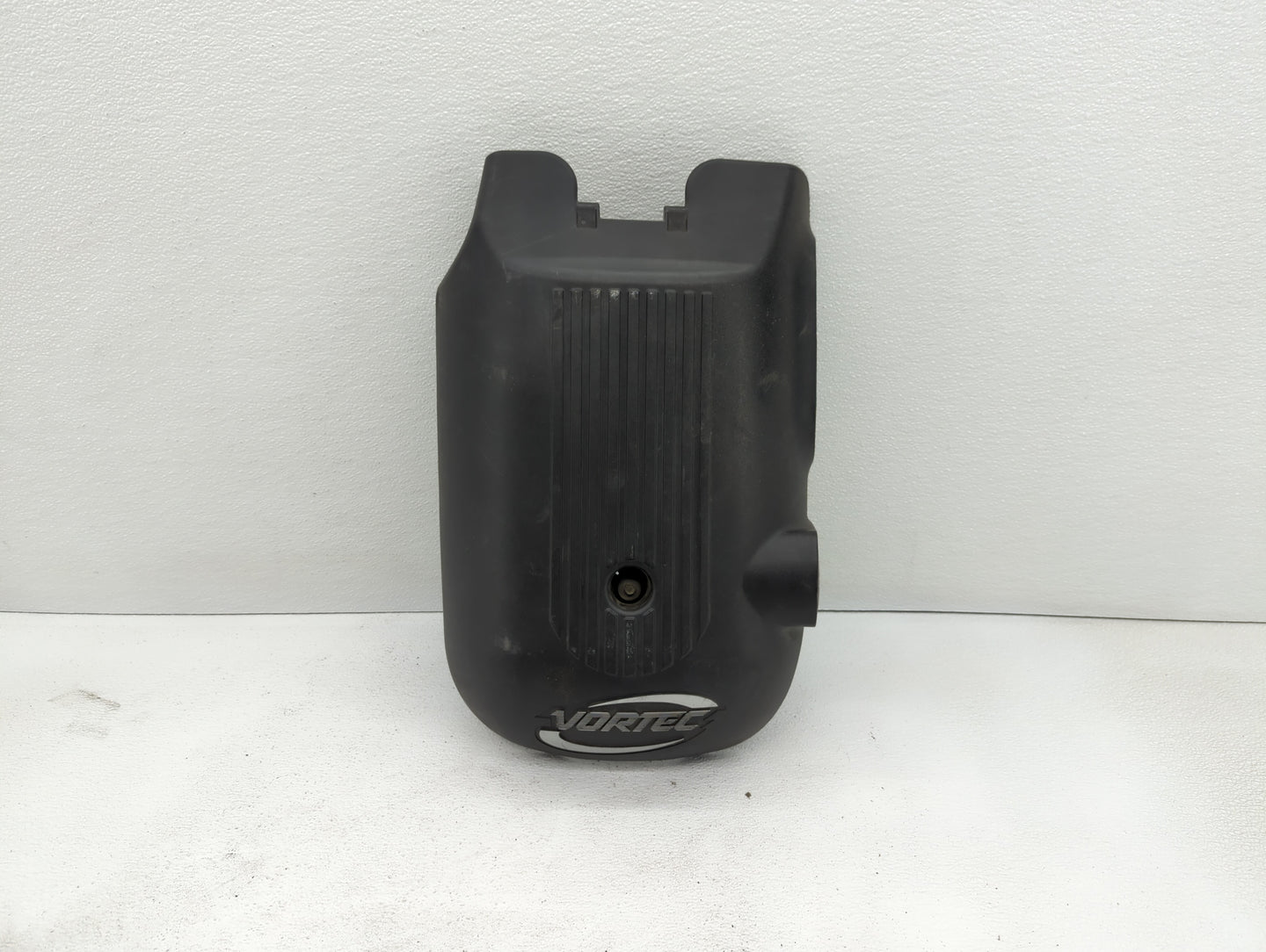 2001 Chevrolet Silverado 1500 Engine Cover - Oemusedautoparts1.com