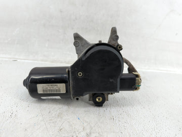 1999-2002 Chevrolet Silverado 1500 Front Windshield Wiper Motor P/N:15745508 Fits Fits 1999 2000 2001 2002 OEM Used Auto Par