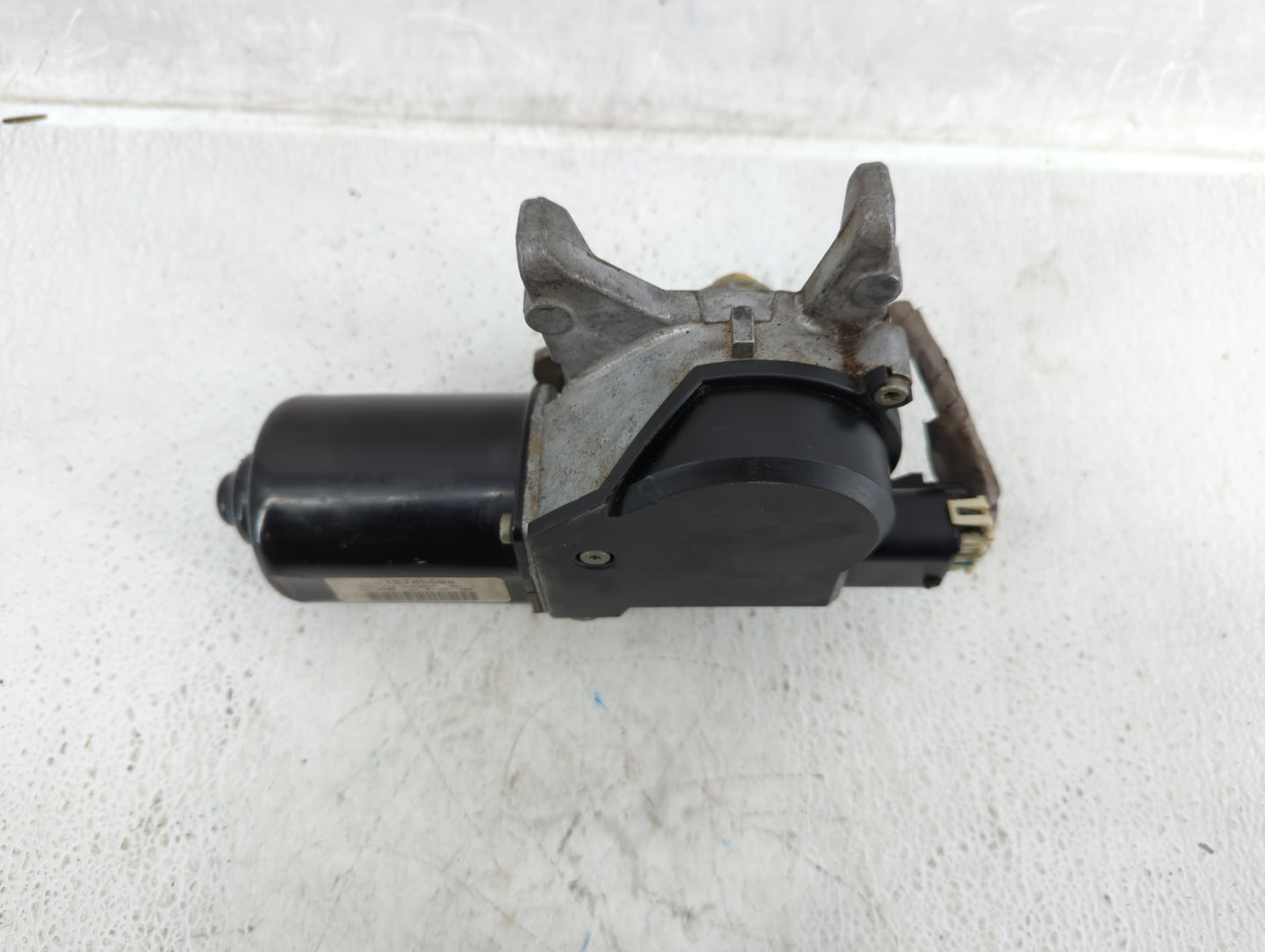 1999-2002 Chevrolet Silverado 1500 Front Windshield Wiper Motor P/N:15745508 Fits Fits 1999 2000 2001 2002 OEM Used Auto Par