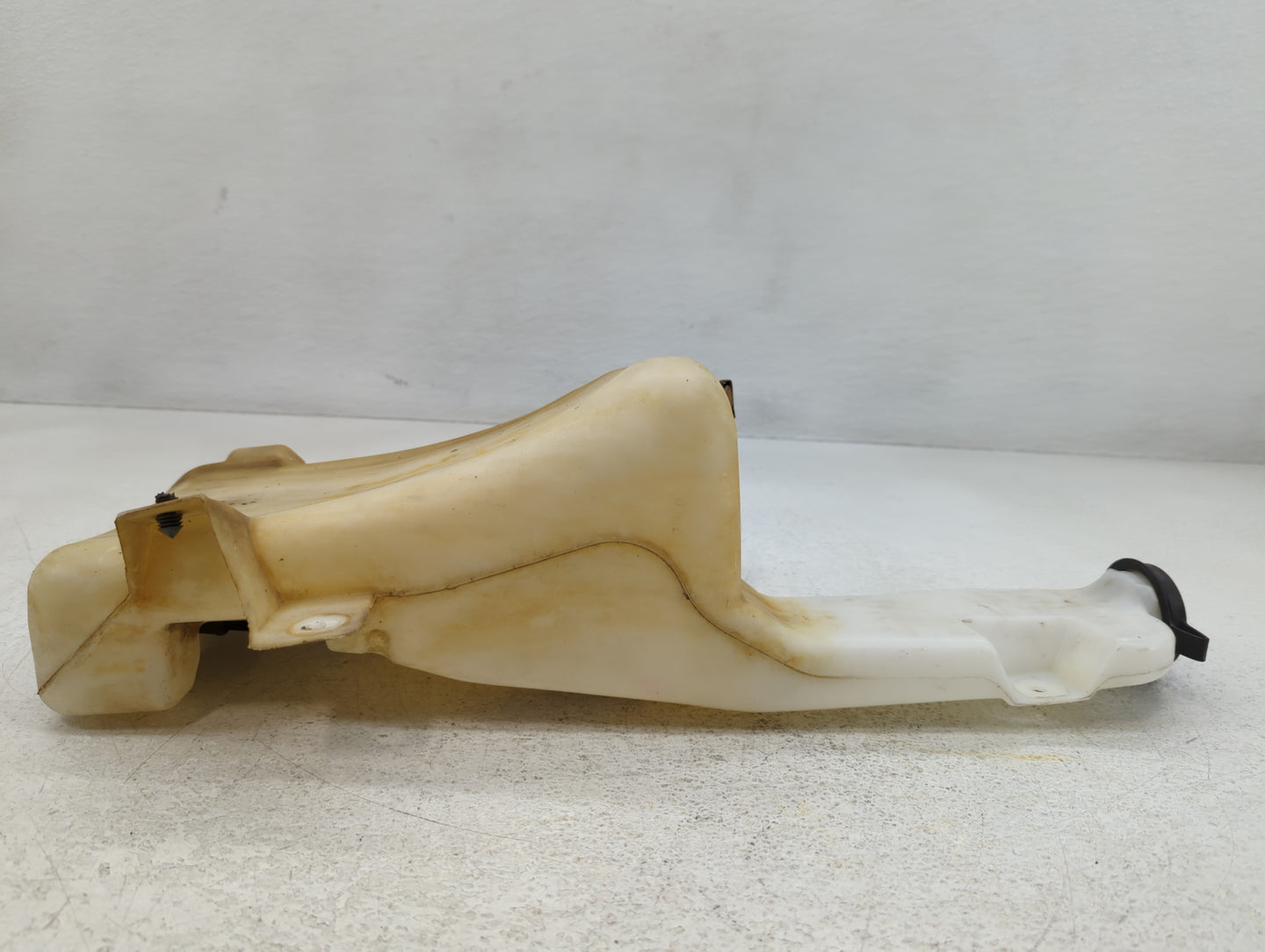 1999 Silverado 1500 Windshield Washer Fluid Reservoir Bottle Oem - Oemusedautoparts1.com