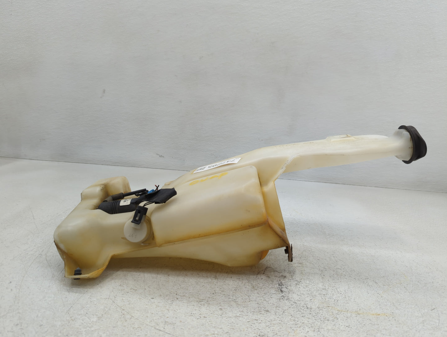 1999 Silverado 1500 Windshield Washer Fluid Reservoir Bottle Oem - Oemusedautoparts1.com