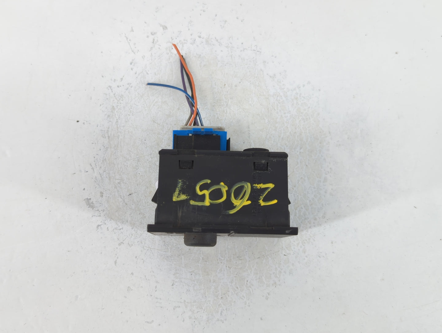 2001 Chevrolet Silverado 2500 Cargo Lamp Switch - Oemusedautoparts1.com