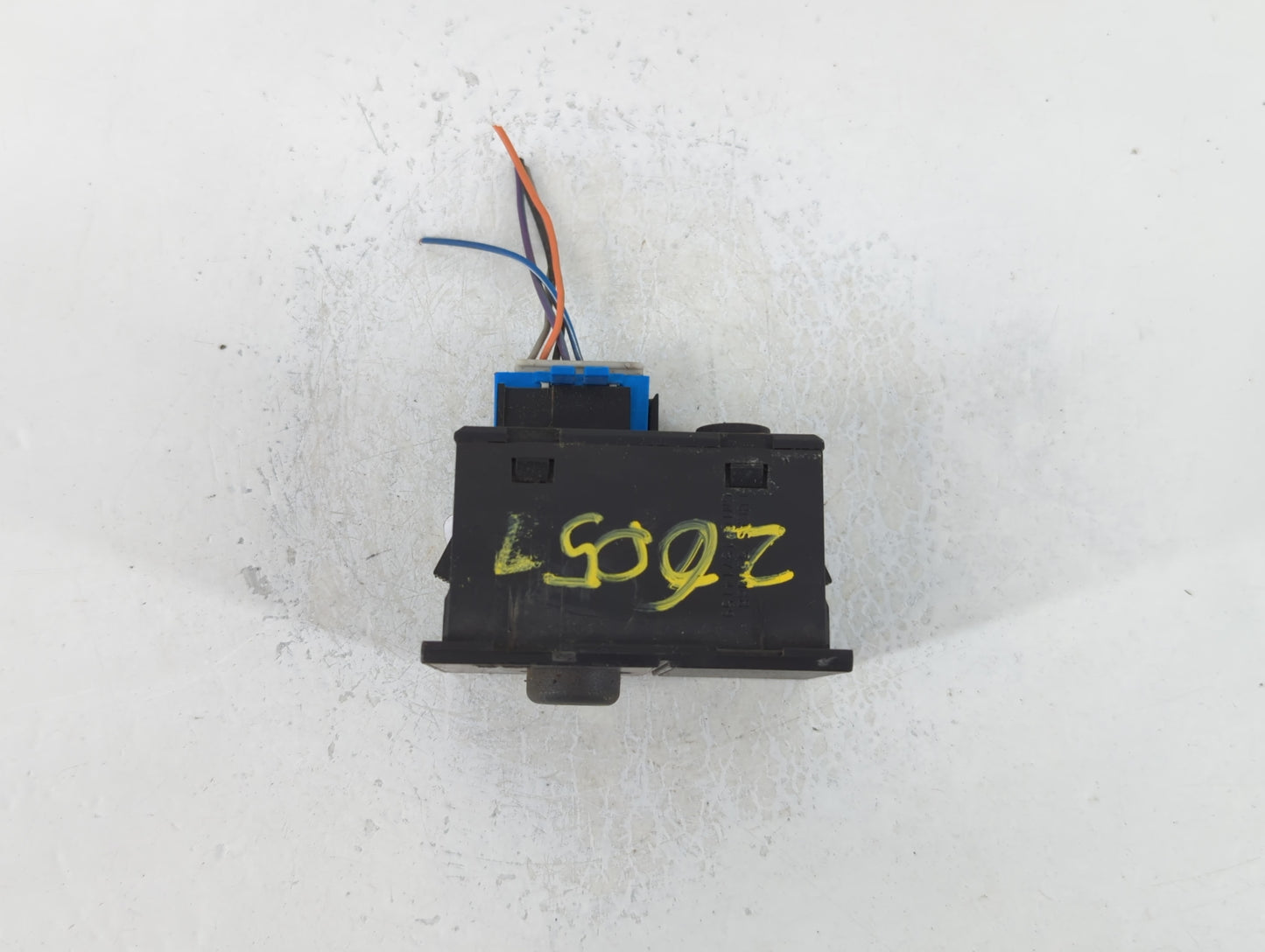 2001 Chevrolet Silverado 2500 Cargo Lamp Switch - Oemusedautoparts1.com