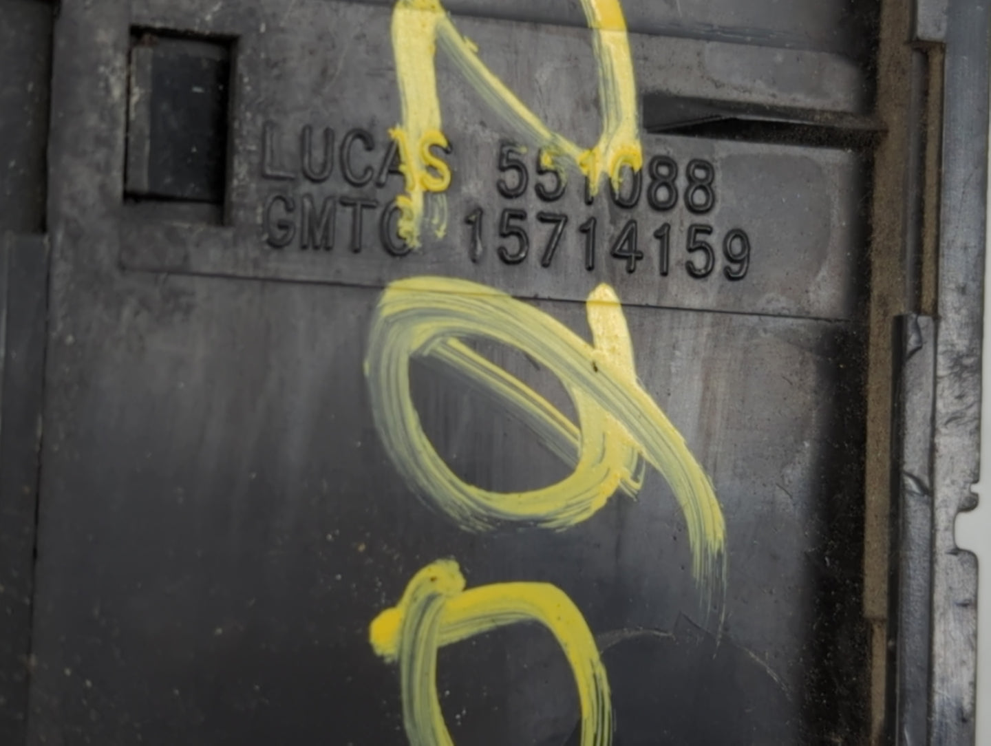 2001 Chevrolet Silverado 2500 Cargo Lamp Switch - Oemusedautoparts1.com