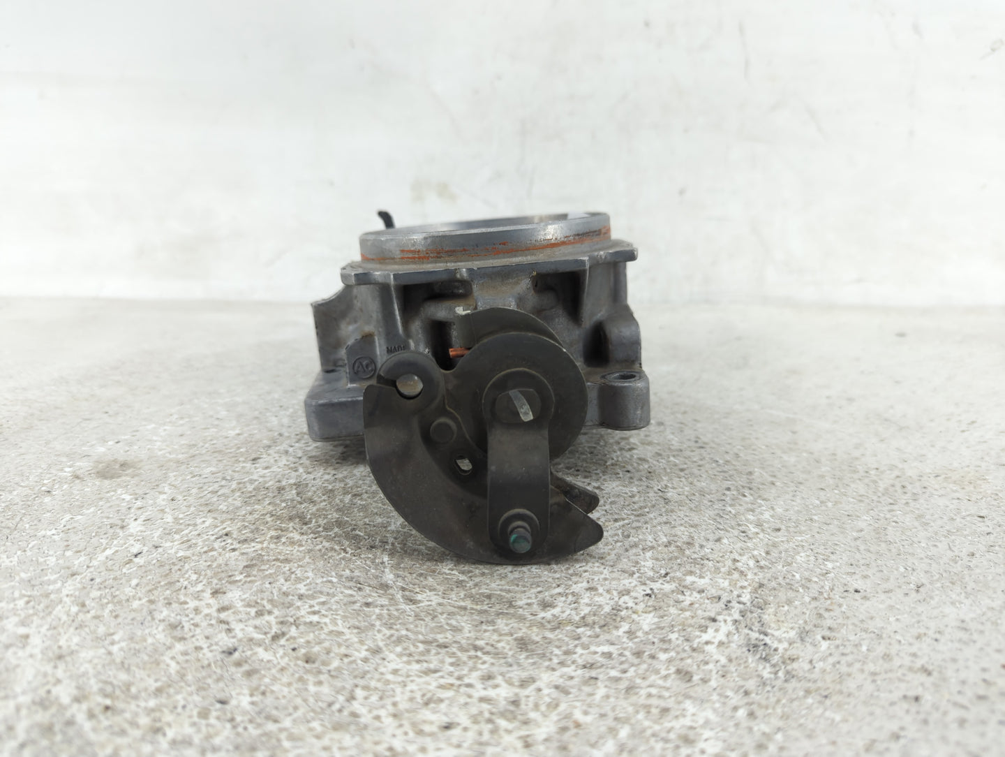 2001 Chevrolet Silverado 1500 Pickup Throttle Body Fits Fits 2000 OEM Used Auto Parts - Oemusedautoparts1.com