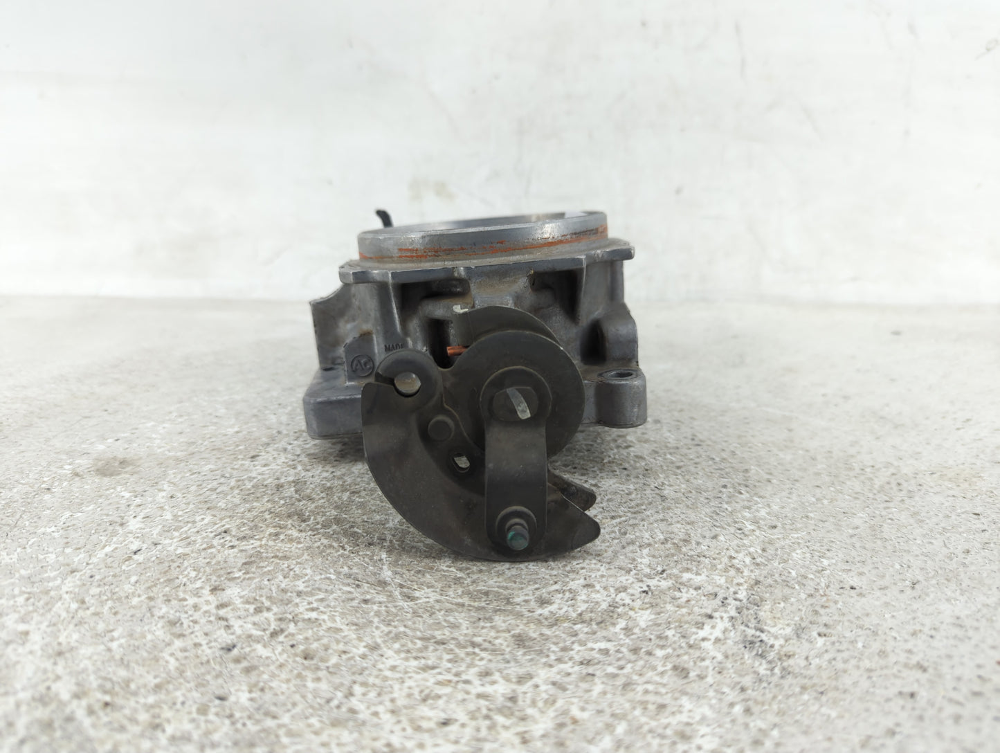 2001 Chevrolet Silverado 1500 Pickup Throttle Body Fits Fits 2000 OEM Used Auto Parts - Oemusedautoparts1.com
