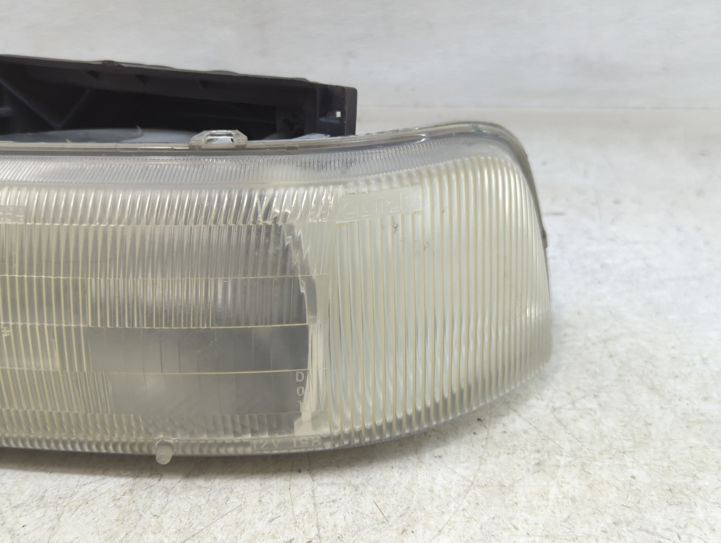 Chevrolet Silverado 1500 Pickup Driver Left Oem Head Light Headlight Lamp - Oemusedautoparts1.com