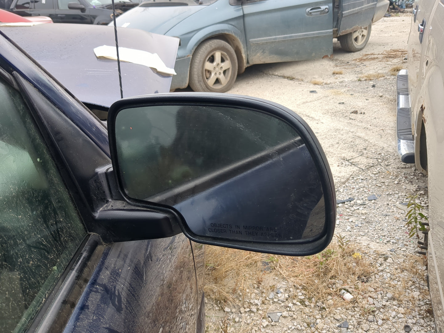 2001 Chevrolet Silverado 1500 Pickup Side Mirror Replacement Passenger Right View Door Mirror Fits OEM Used Auto Parts - Oem