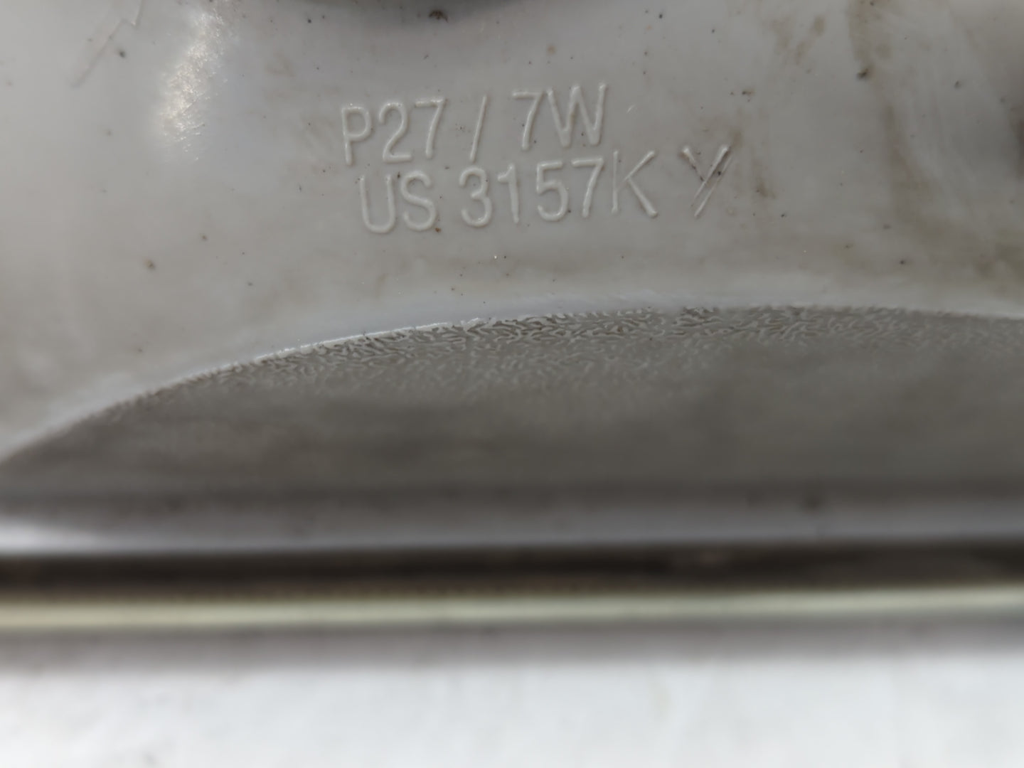 2001 Chevrolet Silverado 2500 Driver Left Oem Head Light Headlight Lamp - Oemusedautoparts1.com