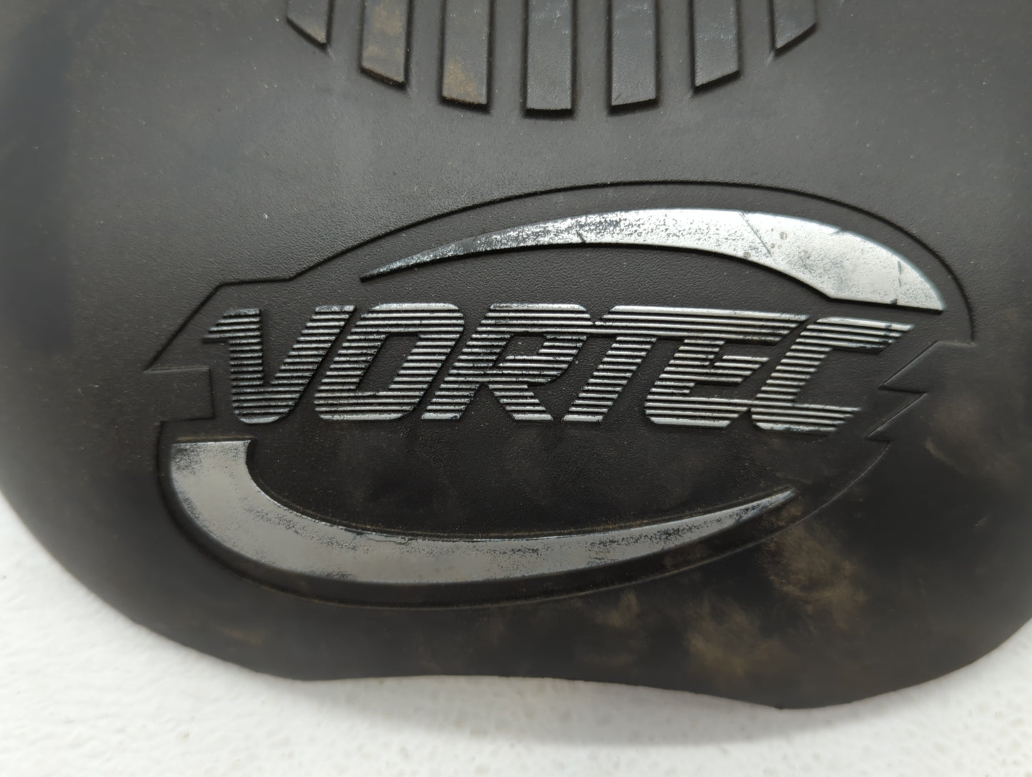 2001 Chevrolet Silverado 2500 Engine Cover - Oemusedautoparts1.com