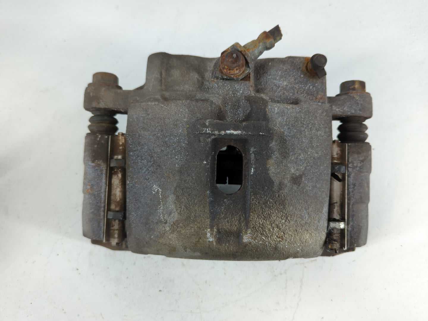 1999-2010 Chevrolet Silverado 2500 Rear Driver Left Brake Caliper - Oemusedautoparts1.com