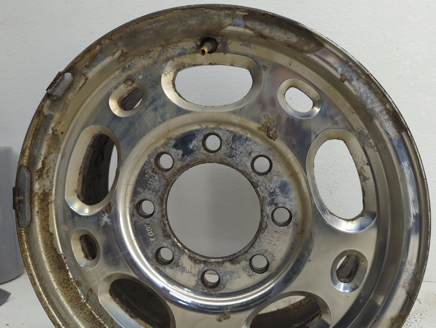 Chevrolet Silverado 2500 Pickup Oem Wheel Rim - Oemusedautoparts1.com