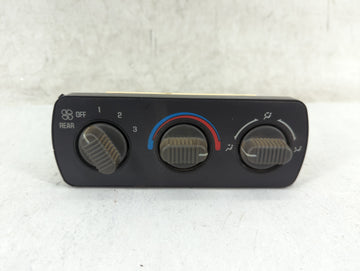 2000-2002 Chevrolet Suburban Climate Control Module Temperature AC/Heater Replacement P/N:15748171 Fits Fits 2000 2001 2002 