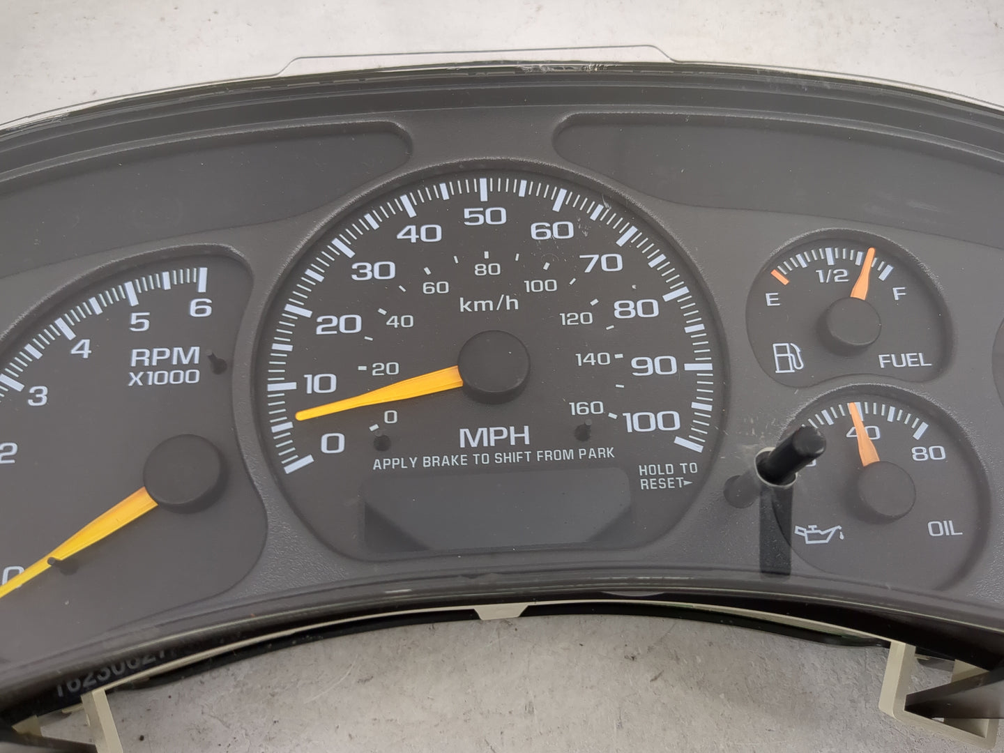 2000-2002 Chevrolet Suburban Instrument Cluster Speedometer Gauges P/N:15055362 Miles: Fits Fits 2000 2001 2002 OEM Used Aut