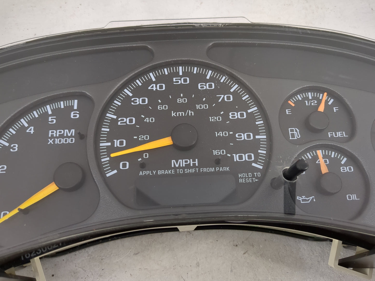 2000-2002 Chevrolet Suburban Instrument Cluster Speedometer Gauges P/N:15055362 Miles: Fits Fits 2000 2001 2002 OEM Used Aut