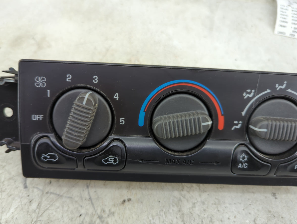 2000-2002 Chevrolet Suburban Climate Control Module Temperature AC/Heater Replacement P/N:15054698 Fits Fits 1999 2000 2001 