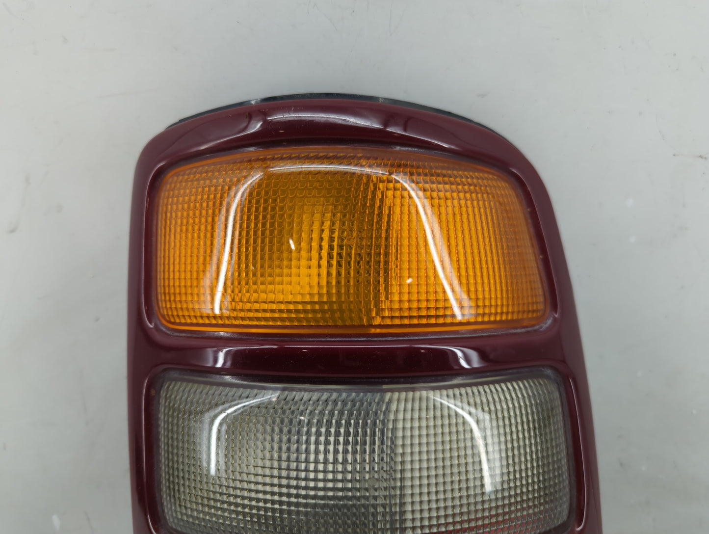 2000-2003 Chevrolet Suburban 1500 Tail Light Assembly Passenger Right OEM P/N:16525376 Fits Fits 2000 2001 2002 2003 OEM Use