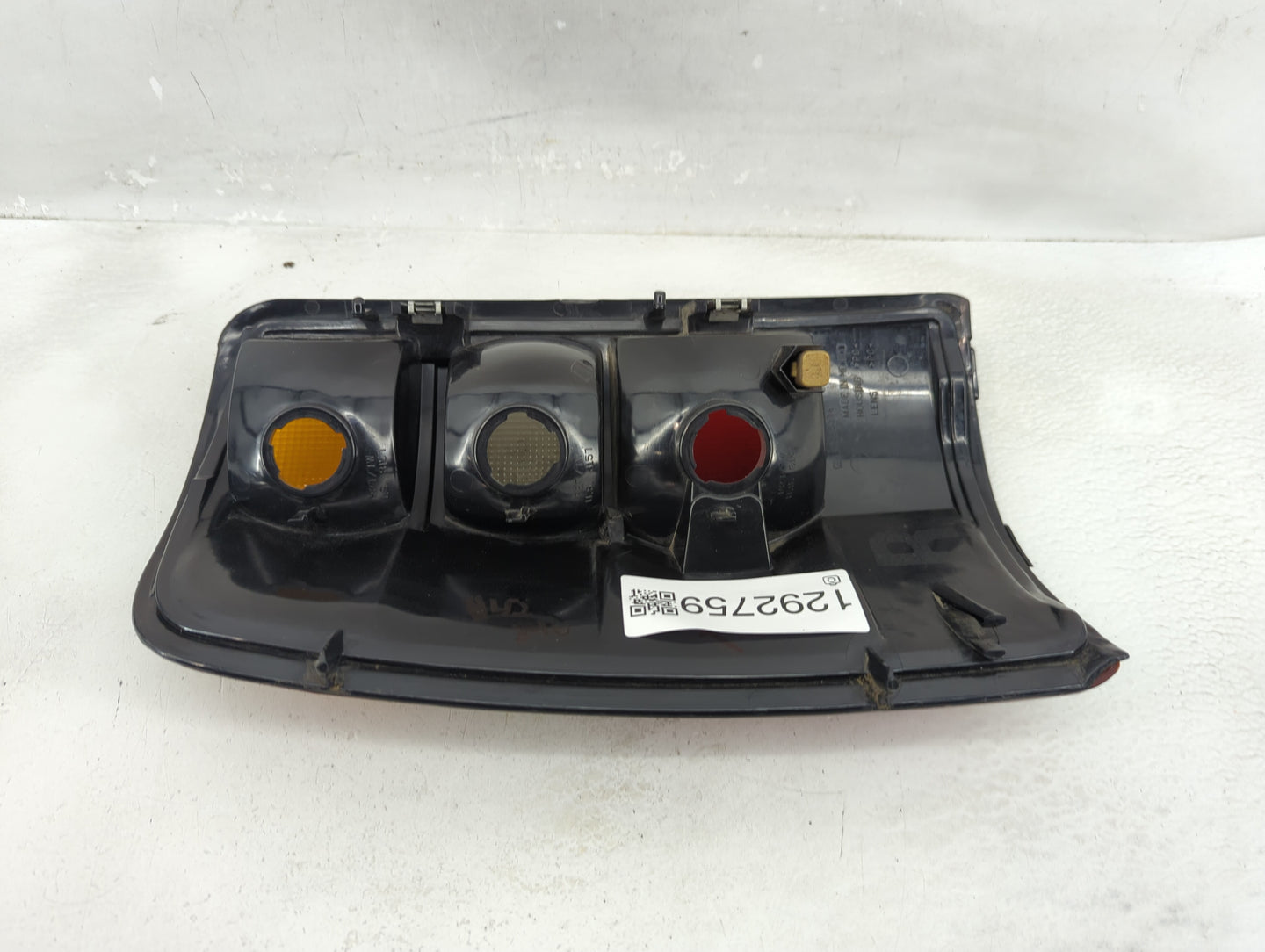 2000-2003 Chevrolet Suburban 1500 Tail Light Assembly Passenger Right OEM P/N:16525376 Fits Fits 2000 2001 2002 2003 OEM Use