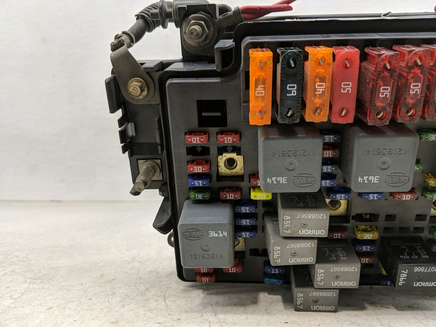 2000-2002 Chevrolet Suburban 1500 Fusebox Fuse Box Panel Relay Module P/N:12193645-09 Fits Fits 2000 2001 2002 OEM Used Auto