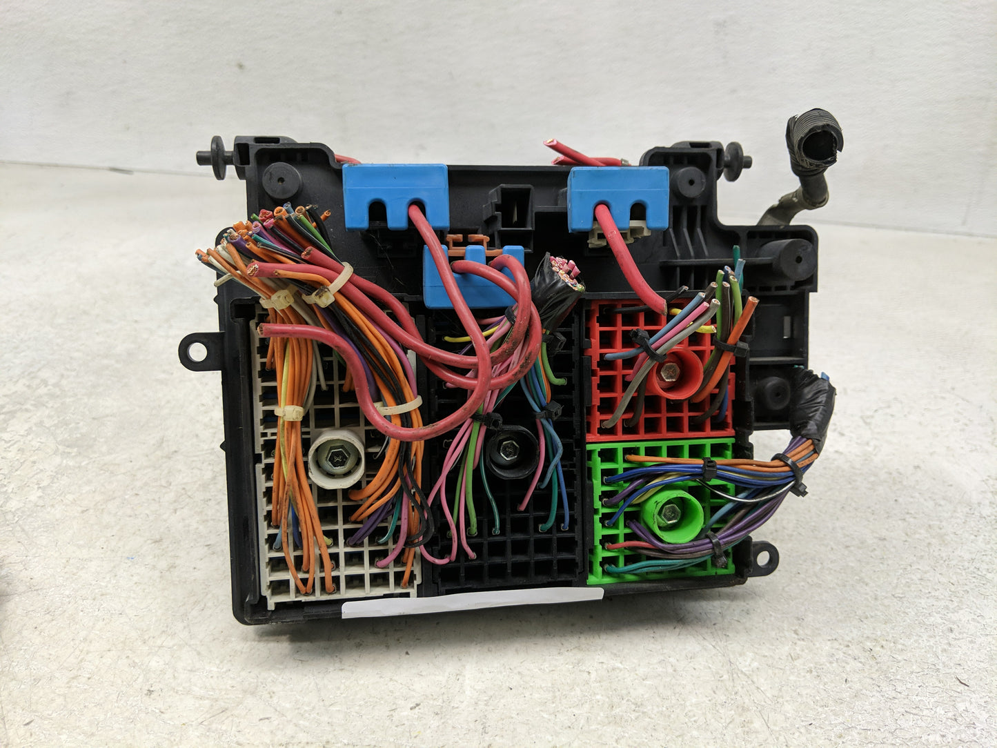 2000-2002 Chevrolet Suburban 1500 Fusebox Fuse Box Panel Relay Module P/N:12193645-09 Fits Fits 2000 2001 2002 OEM Used Auto
