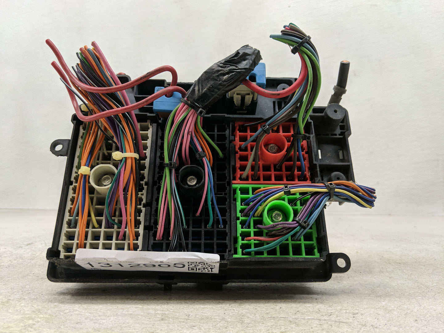 2000-2002 Chevrolet Suburban 1500 Fusebox Fuse Box Panel Relay Module P/N:15328806-05 12193645-09 Fits Fits 2000 2001 2002 O