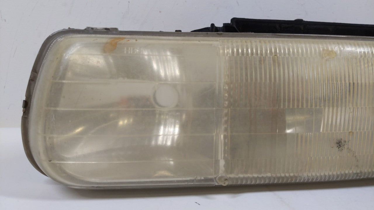 2000 Chevrolet Suburban 1500 Driver Left Oem Head Light Headlight Lamp - Oemusedautoparts1.com