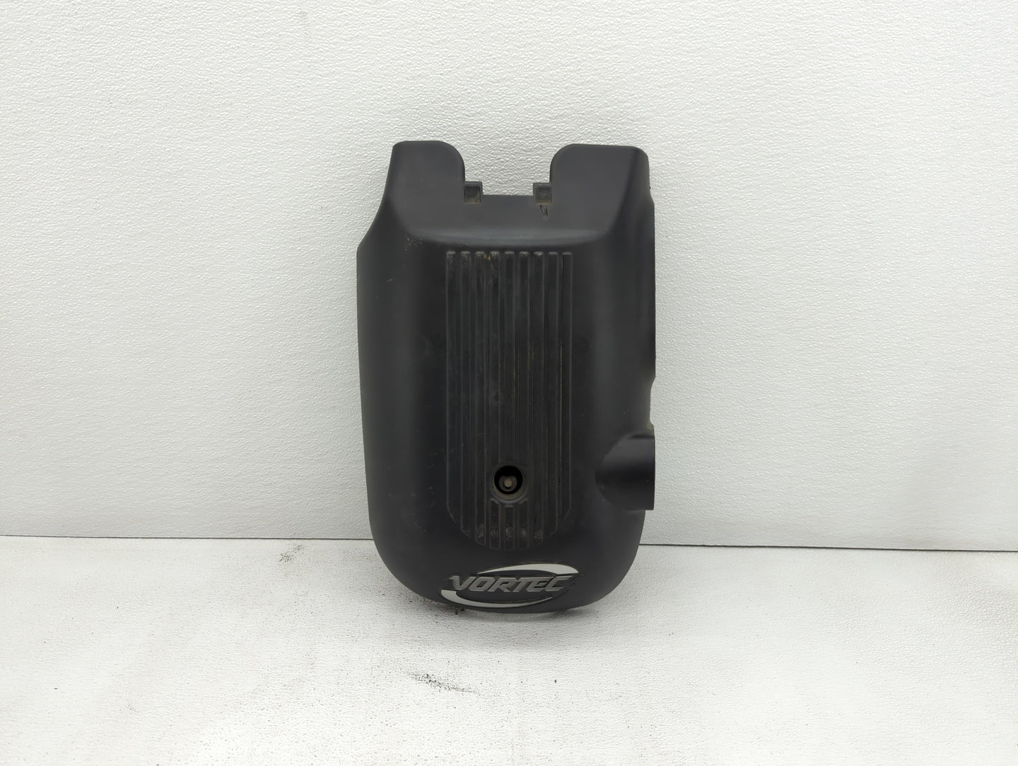 2001 Chevrolet Suburban 1500 Engine Cover - Oemusedautoparts1.com