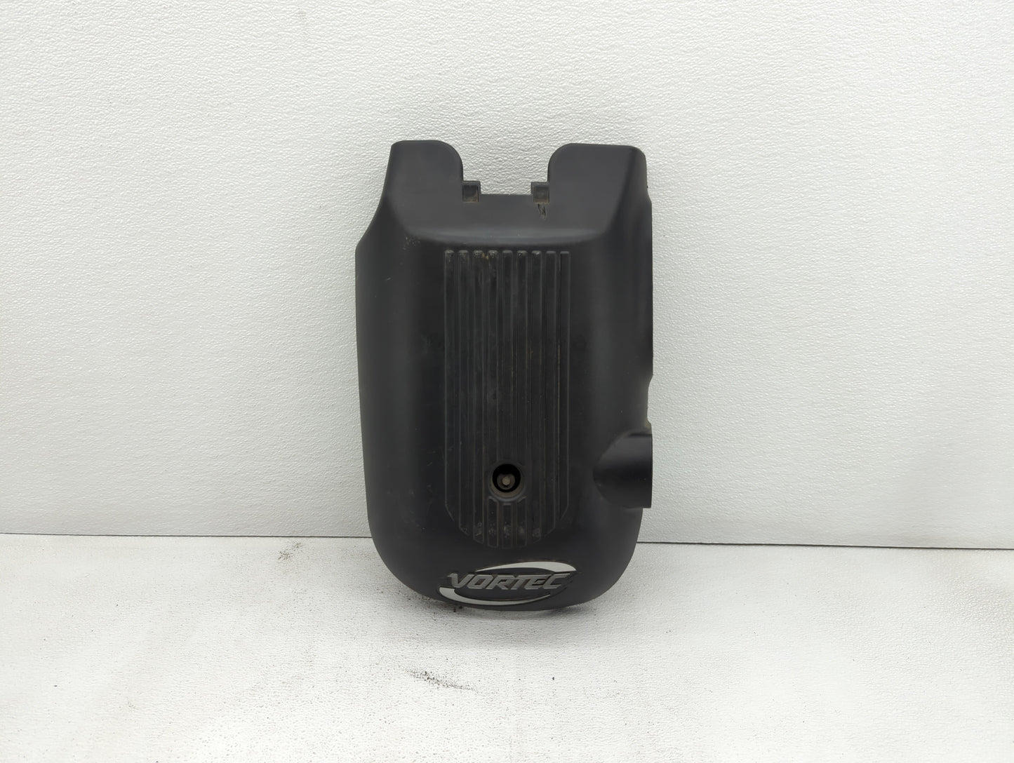2001 Chevrolet Suburban 1500 Engine Cover - Oemusedautoparts1.com
