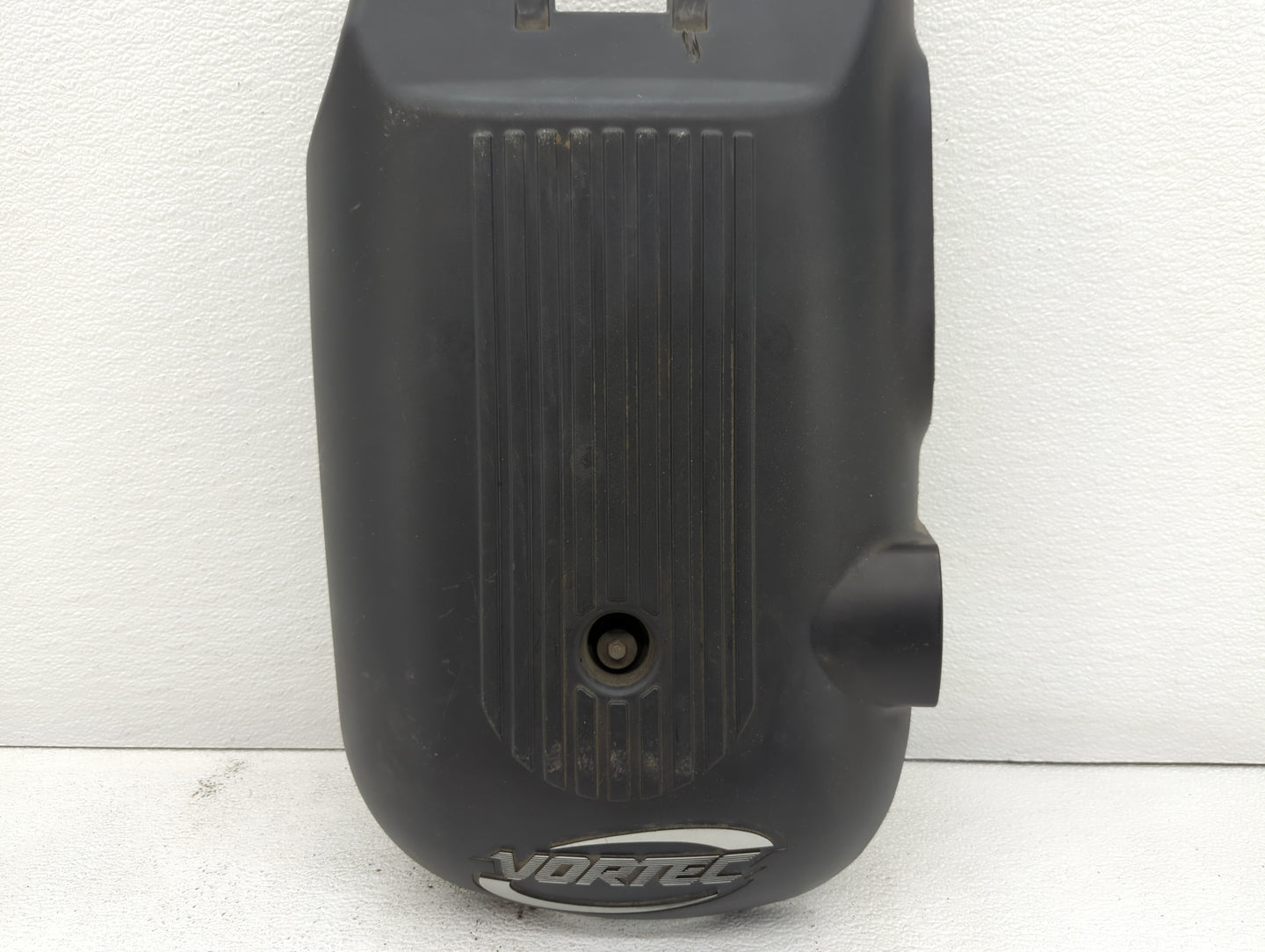 2001 Chevrolet Suburban 1500 Engine Cover - Oemusedautoparts1.com